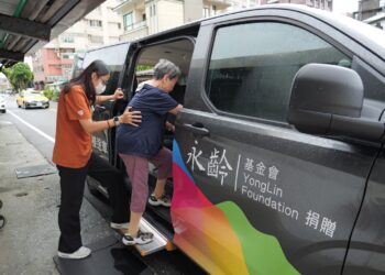 永齡基金會捐助交通車 嘉惠門諾基金會照護長者