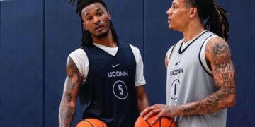 《NBA》馬刺G2回神 大勝38分虐殺灰狼 系列賽扳回一成