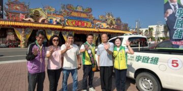 今天選舉抽籤日李啟維議員抽到5號後車隊隨即掃街拜票