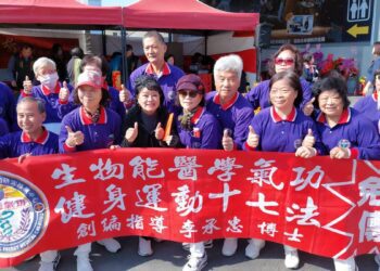 影音/溪湖鎮婦女會歲末寒冬送愛　助弱勢家庭過好年