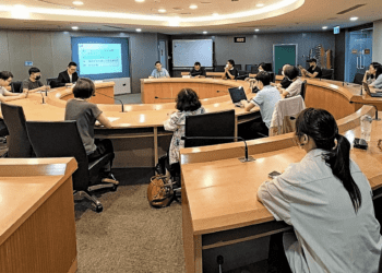 新北中小企業輔導團超給力 給資源、拚轉型、創新機 首攻銀髮長照友善企業 共創高齡世代銀色經濟