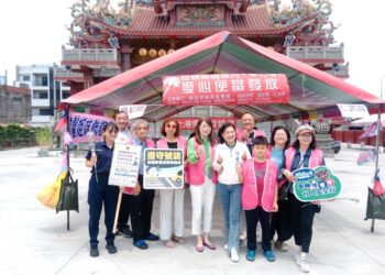 前議員陳若翠提前舉辦母親節活動 發放500個愛心便當