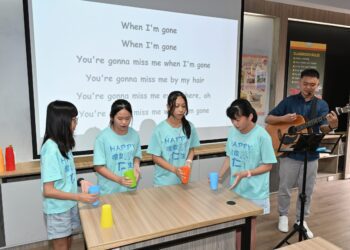 啟發英語潛能 中山國小「雙語情境教室」啟用