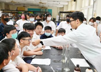 助科技教育扎根嘉市　玉山國中鍾孟璋榮獲113年度師鐸獎