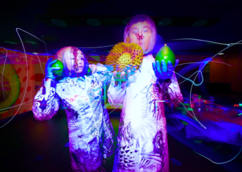 金曲製作人鄭各均操刀一虎一虎首張專輯 展現另類電子的奇幻宇宙