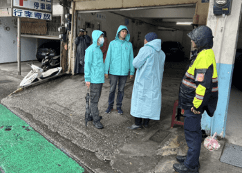 農曆春節前夕 瑞芳區公所聯合瑞芳警分局稽查九份停車場 杜絕哄抬停車費