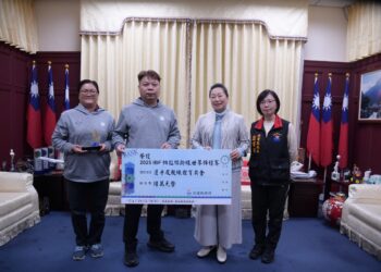 2025 IBF帕拉保齡球世界賽 徐榛蔚為摘金高手黃賢文喝采