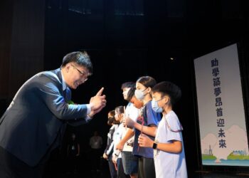 台電聯合20電廠頒發獎助學金 逾6千萬元助1.6萬學子夢想來電