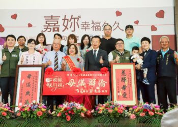 嘉義縣表揚22位模範母親　星光紅毯閃亮登場