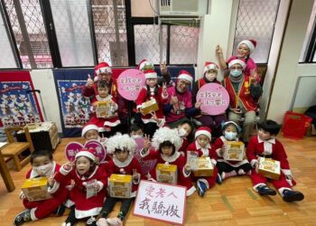 小手牽大手 聖誕獻愛溫暖孤老心