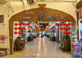 嘉義縣觀光工廠滿滿驚喜　春節出遊蛇麼都好玩