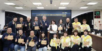 嘉義市世賢國小附幼、精忠國小獲教育部教學卓越獎肯定 陳文瑜校長、鄭振銘校長獲校長領導卓越獎