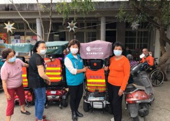 使用電動代步車要注意  保障長輩出行安全