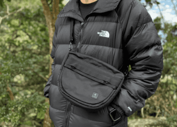 戶外露營只穿這樣！「一件抵多件」超大膽 網看嗨：真的會熱