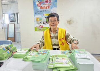 年近八旬陳誠中老師退而不休 擔任創世義工默默無悔付出