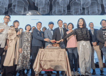 張善政出席平鎮浸信會67年堂慶 祈禱桃市府平安 發展更上層樓