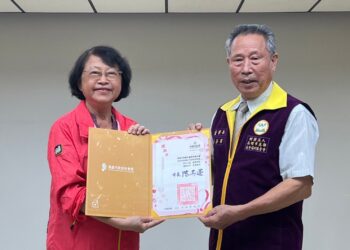 高市社會局感謝捐助孩童教育基金 致贈感謝狀予慈聯社會福利基金會