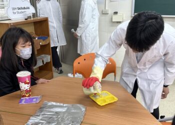 仁德醫專生技製藥經營管理科 推動學生實務能力與業界連結