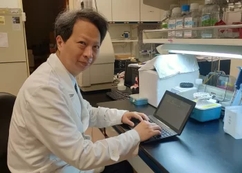 宇宙誕生之謎即將揭曉？　台灣學者胡萬炯解開「統一場論」