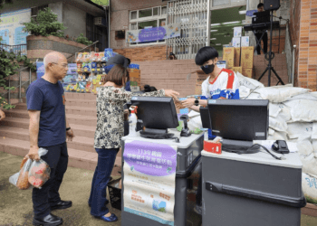 桃市環保局攜手家樂福行動超市 推動綠色消費風潮