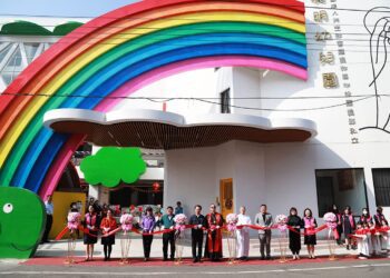 嘉義縣私立曉明幼兒園新校舍落成剪綵　準公托減輕家長負擔