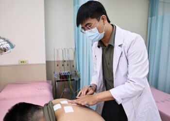 影音/冬病夏治「三伏貼」調養體質正當時　 常春醫院開貼了