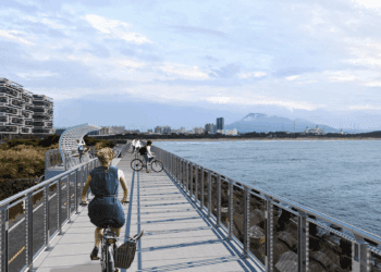 淡水金色水岸新亮點!「海堤段」自行車道開工 明年中騎乘夢幻海景