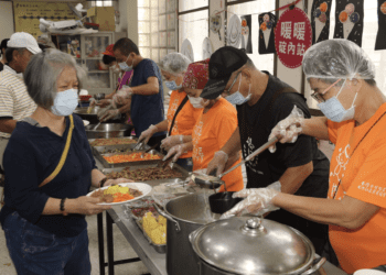 從閒置到全齡共生 碇內社區8年轉型成暖心蔬食天堂 新北市據點幹部參訪 相互交流學習