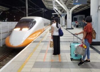 凱米颱風逐漸遠離　高鐵提前至14時恢復營運