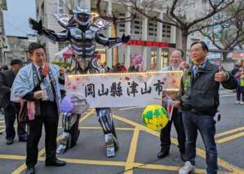 彰化古城踩街國際嘉年華　逾2千人熱情參與嗨翻周末夜