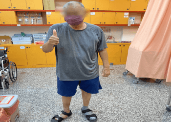 糖尿病患腳底爛到小腿險截肢　員榮利用高壓氧治療及震波治療今已行走自如