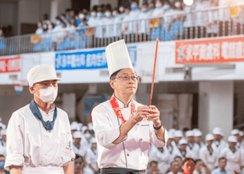 張善政出席永平工商「敬拜祖師爺大典」 肯定學生對師長感恩之情