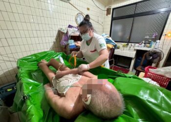 第一線愛心護理天使  用心守護植物人健康