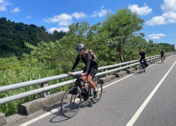 4天騎乘200公里 世展會帶領青少年挑戰縱騎花東自信蛻變