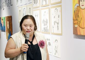 知名韓劇《我們的藍調時光》「英希」鄭恩惠 首度來台個展《育成社福》憨寶貝溫馨獻禮 傳遞祝福