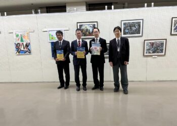 嘉市與日本館山市藝術交流　學生美術作品聯展獲好評