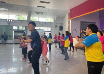 南臺科大青銀共創USR計畫成果豐碩　小小照服員陪伴長者場面溫馨