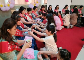 宜蘭家扶表揚自強母親 訂製禮服寵愛媽咪無極限