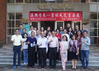 溪湖高中舉辨溪湖意象 — 墨韻成花藝文展　作品形式帶有不少的巧思