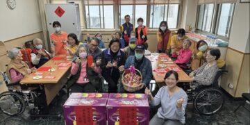 歲末送暖傳愛！社會局長李美珍訪廣恩、約納家園 致贈加菜金與蘋果傳遞關懷