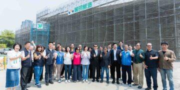 緊鄰豐樂公園！南屯羅布森圖書館結構完工，預計無償捐贈市府打造全齡共讀空間