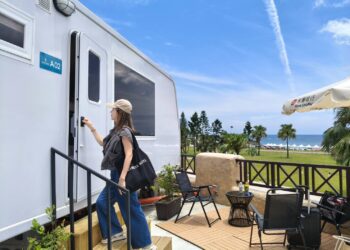 親子景點推薦 北海岸「海景露營車」一泊一食 拎包入住享飯店級服務