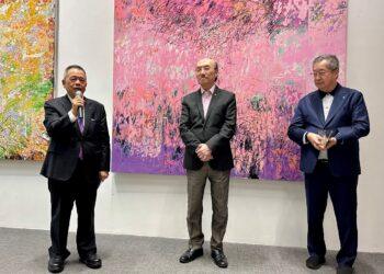 頂級威士忌品酒會現畫廊 謝義錩限量藝術酒標吸引藏家爭相收藏