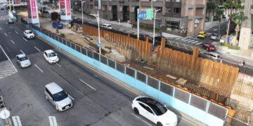 1/8 起淡金路、中正東路口深夜封閉 高架鋼構吊裝啟動 請配合改道