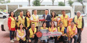 長照車輛供不應求　嘉義汽修工會捐贈復康巴士