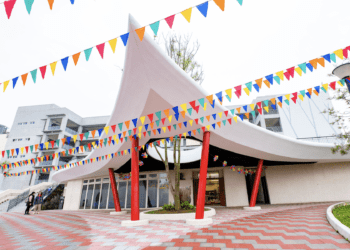 青園國小新校舍啟用 張善政：打造優質教育環境 助力孩子學習成長