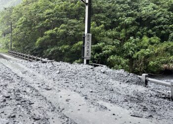 台鐵列車出軌遭爆是人禍 魏嘉賢促賠償受害乘客