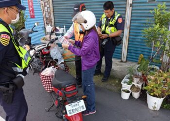 微型電動二輪車未掛牌　監理站：開單罰款並當場移置保管