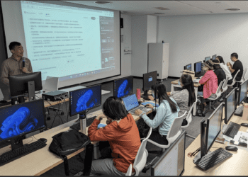 新北AI課程風潮 「新北有課 UKO」4,500名青年熱烈參與 滿意度96%創佳績