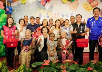 重陽敬老 宜蘭縣長向百歲人瑞祝賀